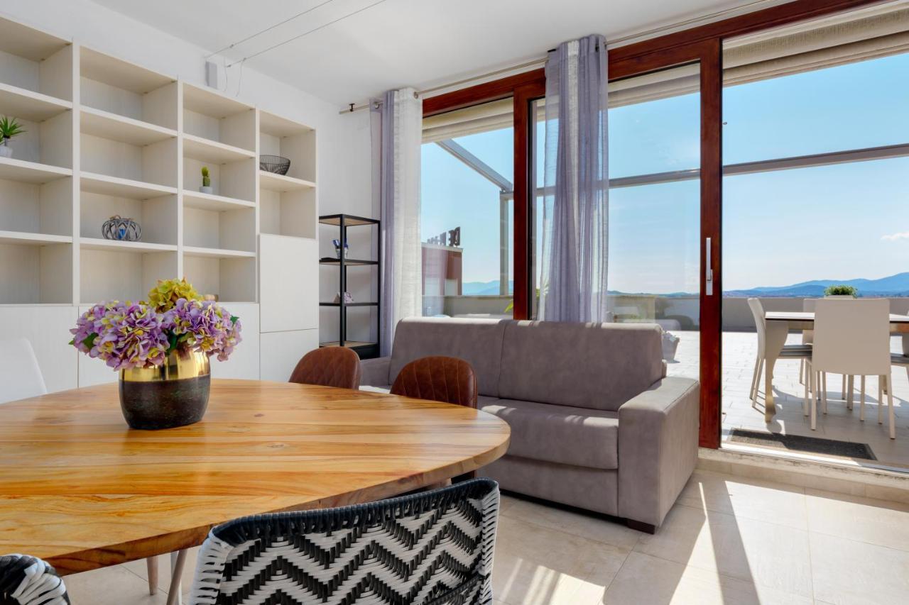 Window On The Sea Apartment Олбия Екстериор снимка
