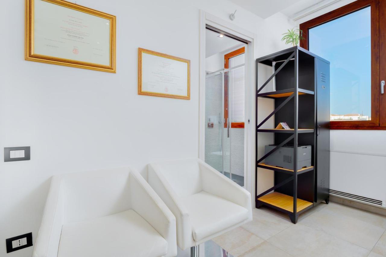 Window On The Sea Apartment Олбия Екстериор снимка