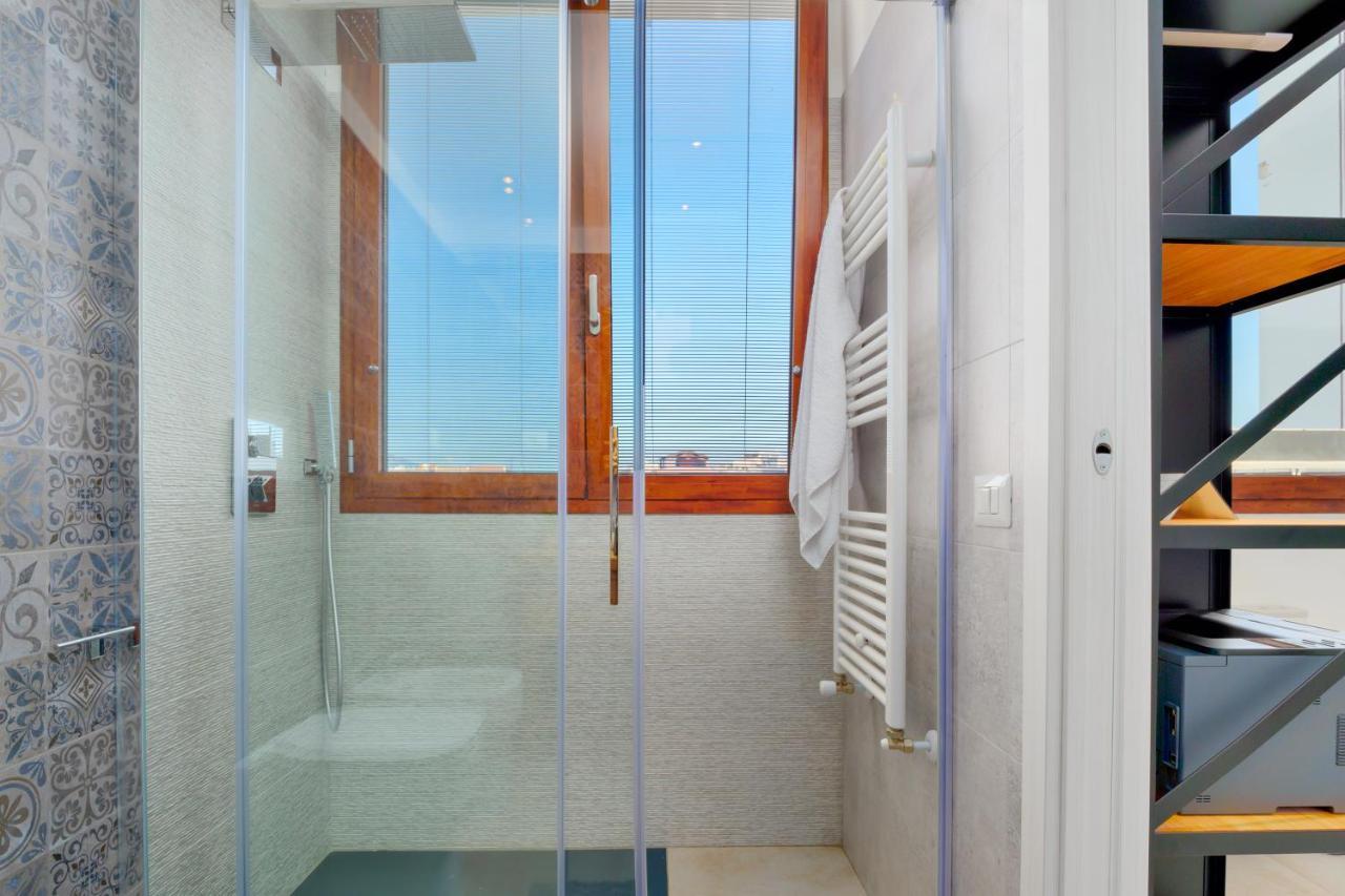 Window On The Sea Apartment Олбия Екстериор снимка
