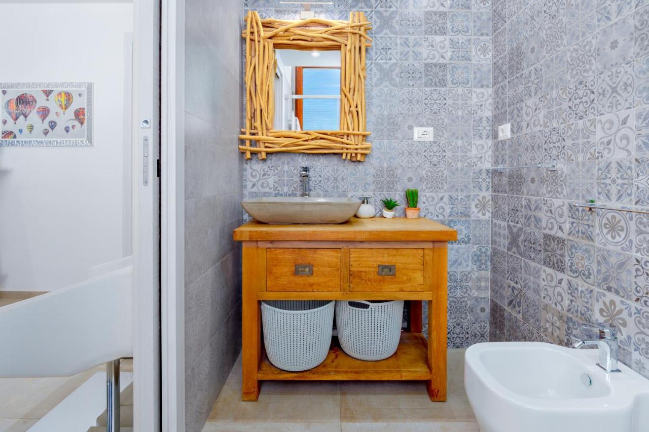Window On The Sea Apartment Олбия Екстериор снимка